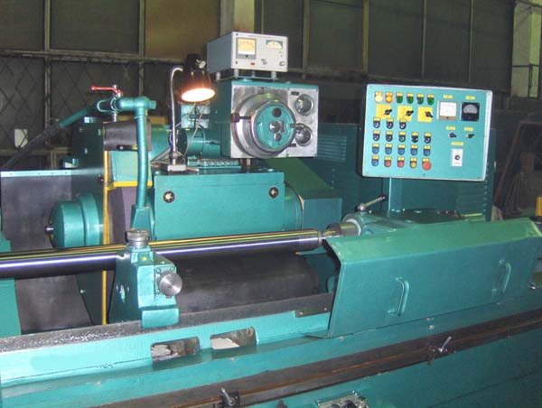 Загальний вигляд круглошліфувального верстата 3М174